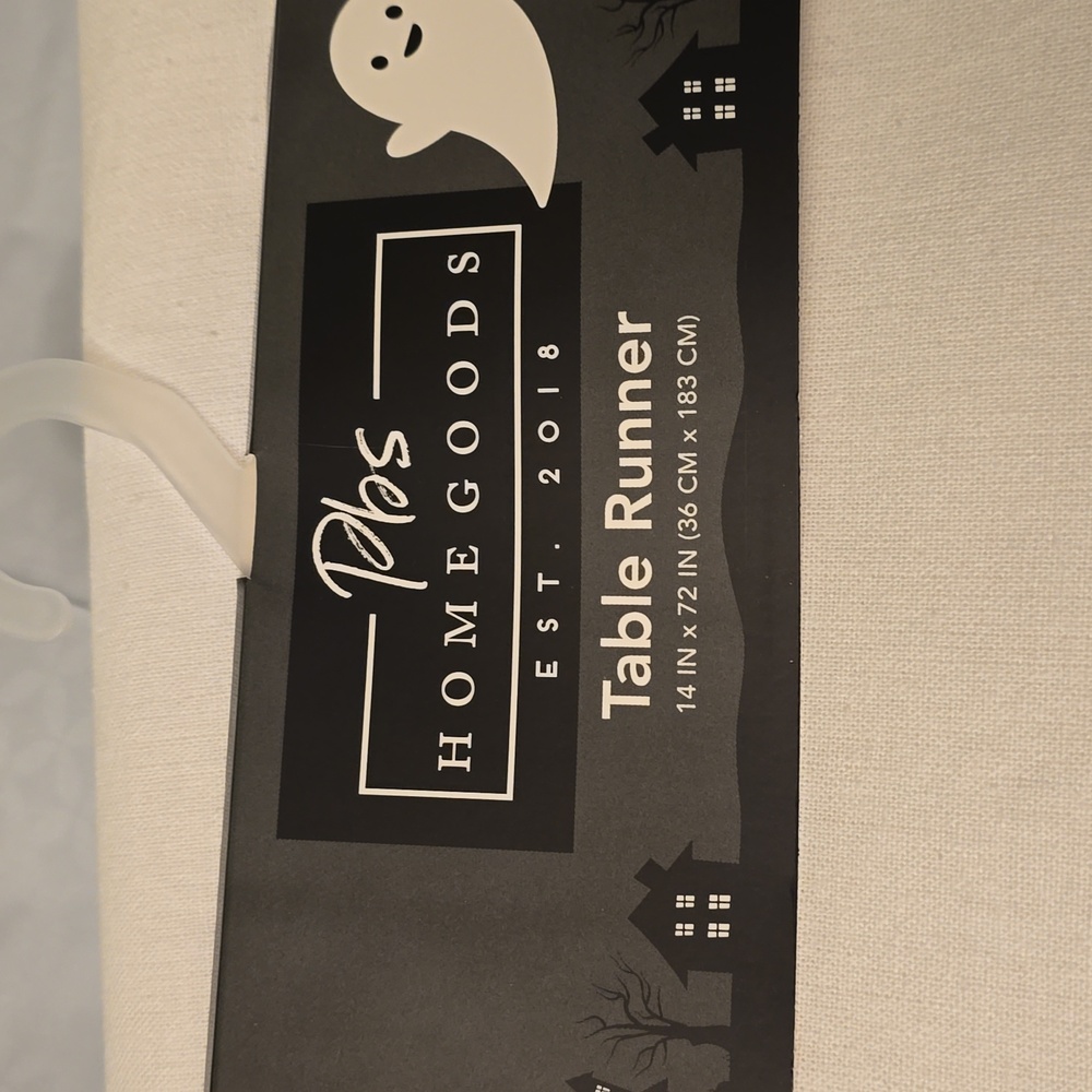 Pbs Home Goods Halloween Table Runner 14" x 72" - Picture 5 of 7